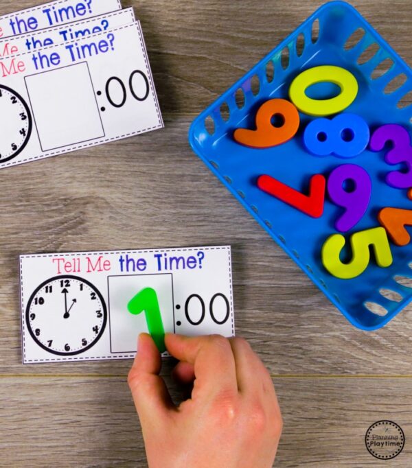 Time Telling Clocks - Kindergarten Math #kindergartenmath #kindergarten #kindergartencenters #tellingtime